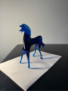 Mid Century Cobalt Blue Glass Horse Figurine – Decorative Home Accent